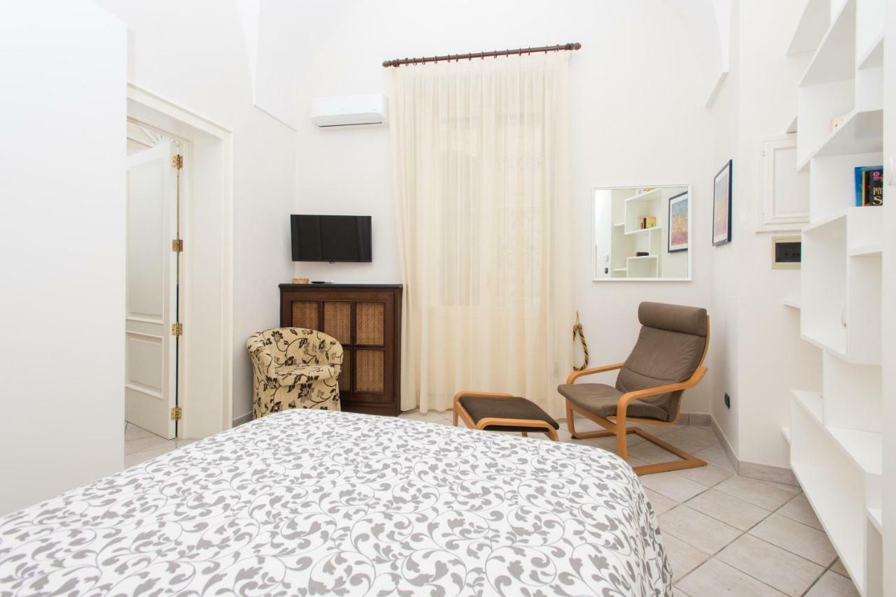 Il Garbino Suite And Apartment Lecce Exterior foto