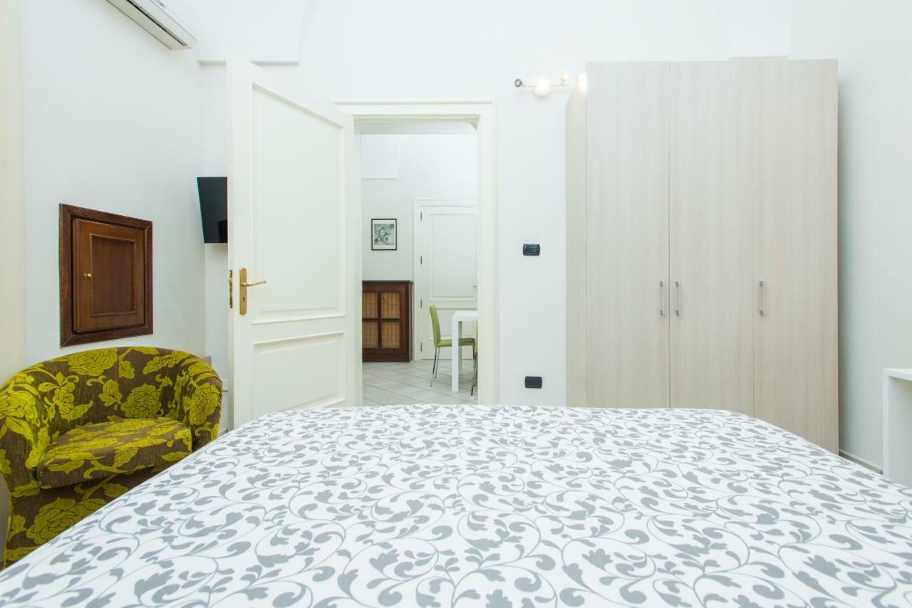 Il Garbino Suite And Apartment Lecce Exterior foto